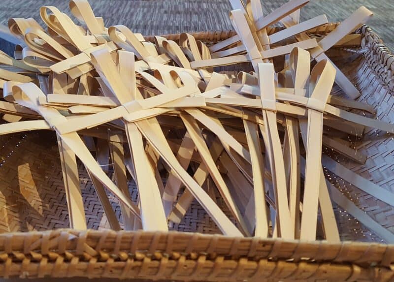 How to use palm crosses to help families to pray