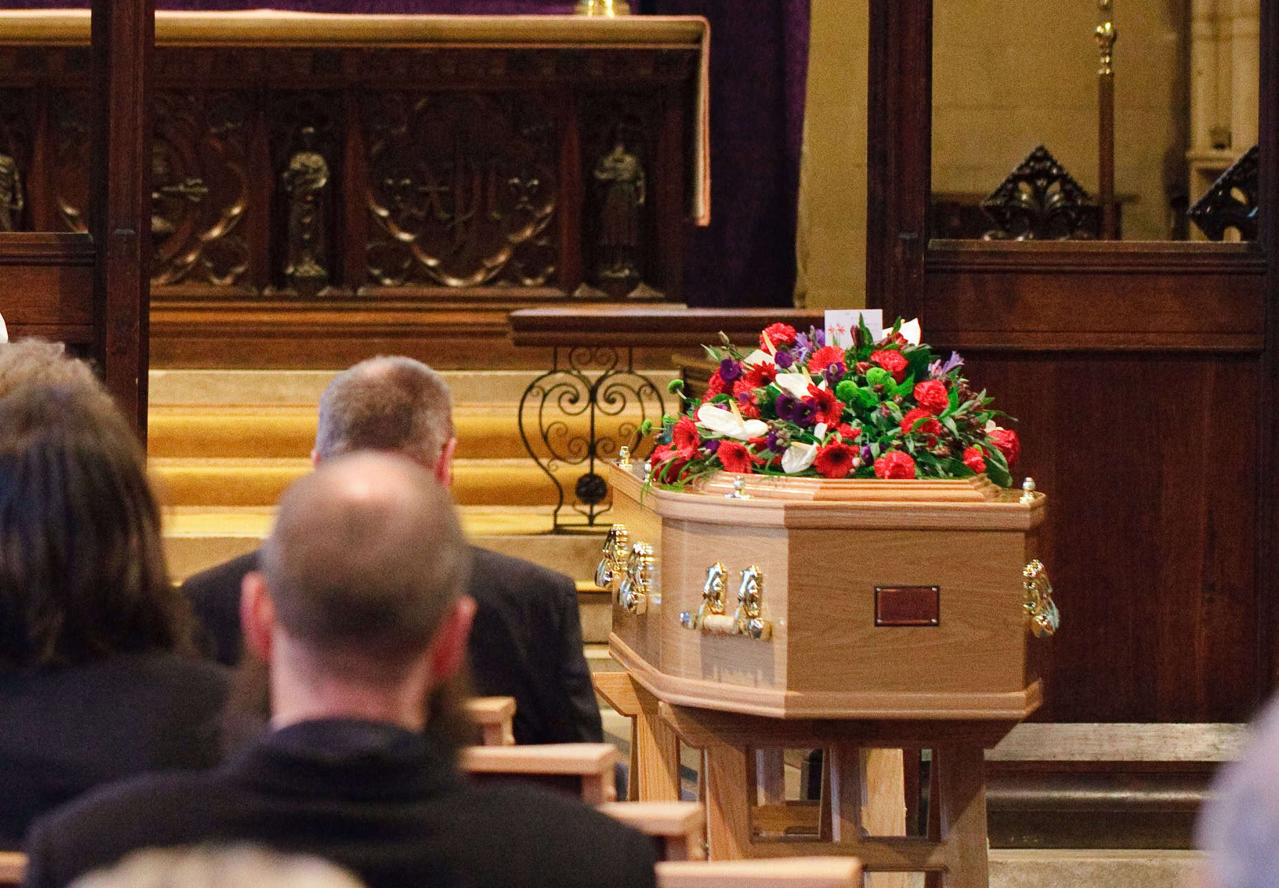 How Vigil Eucharists the night before a funeral support grieving