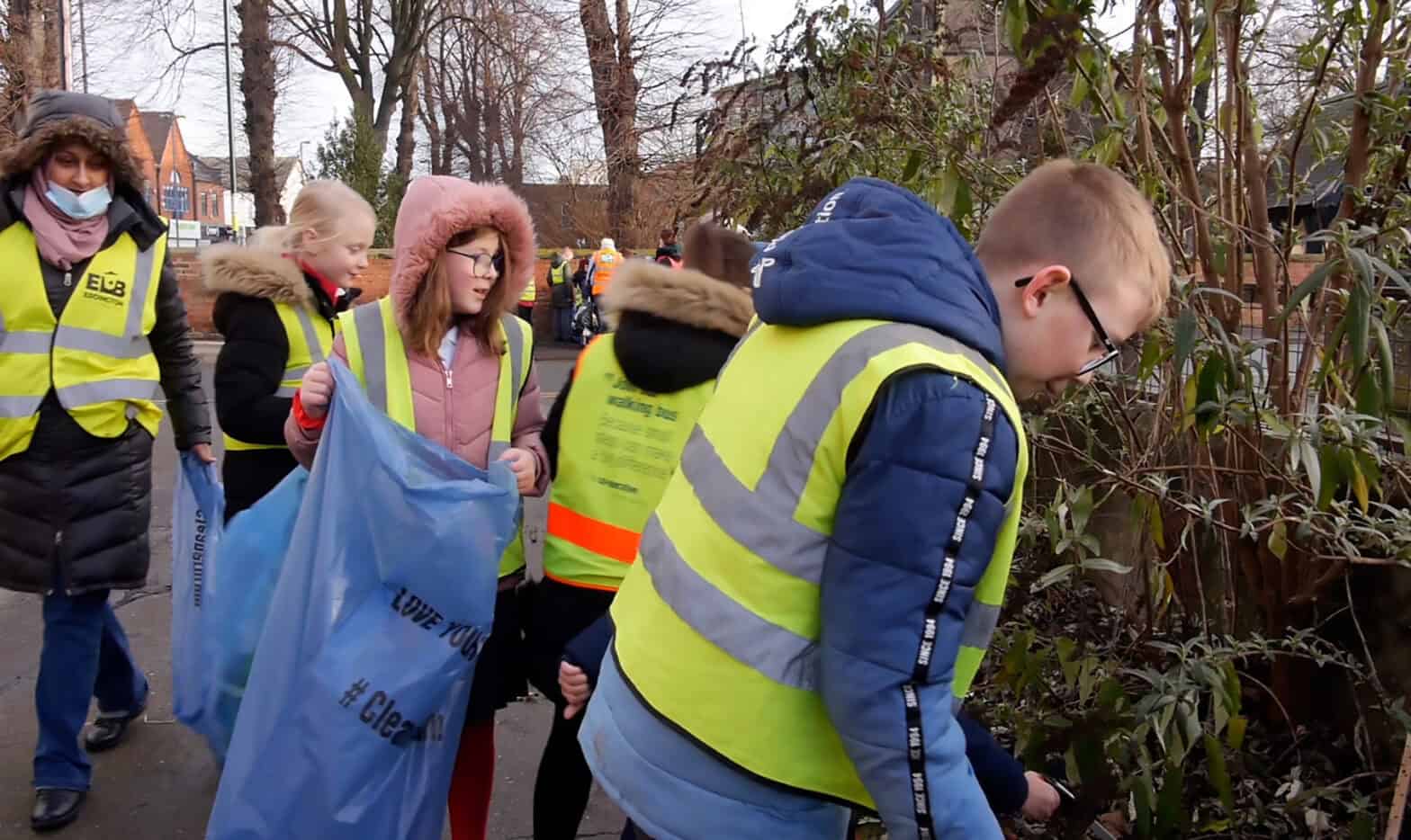 People litter picking