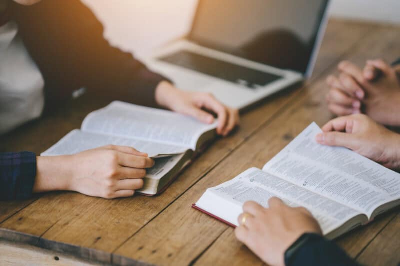 Using theological reflection between priests and headteachers